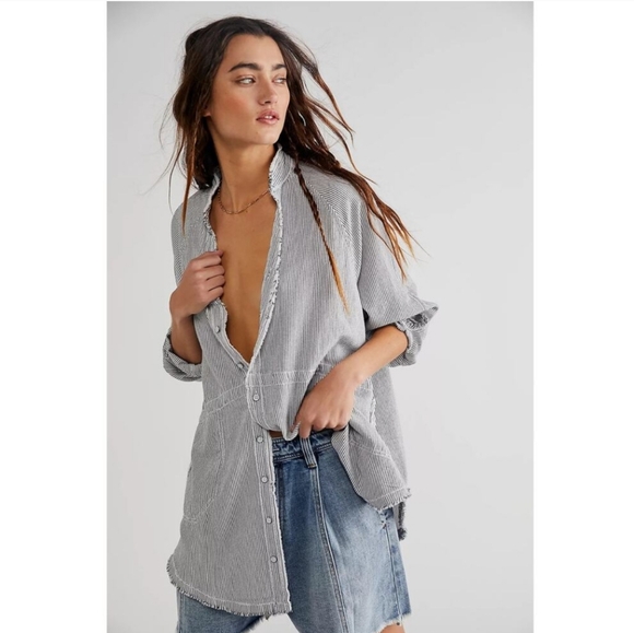 We The Free Summer Daydream Gray Stripe Button Down Boho Tunic Top Size Large - Picture 1 of 14
